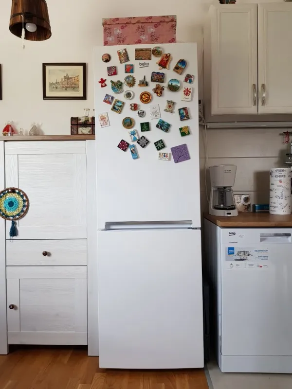 BEKO KOMBINOVANI NO FROST FRIŽIDER RCNA 320K 20 W