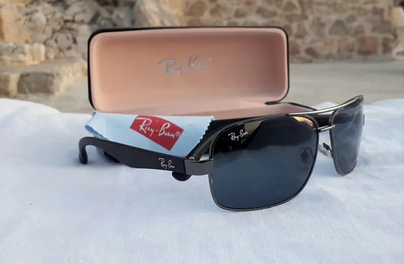 Ray Ban classic model