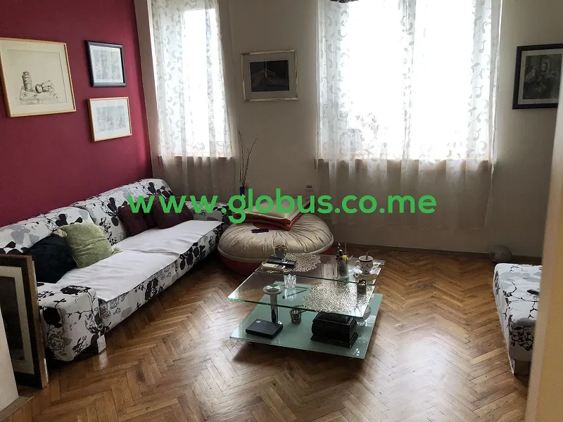 IZDAVANJE, JEDNOSOBAN NAMJESTEN CENTAR