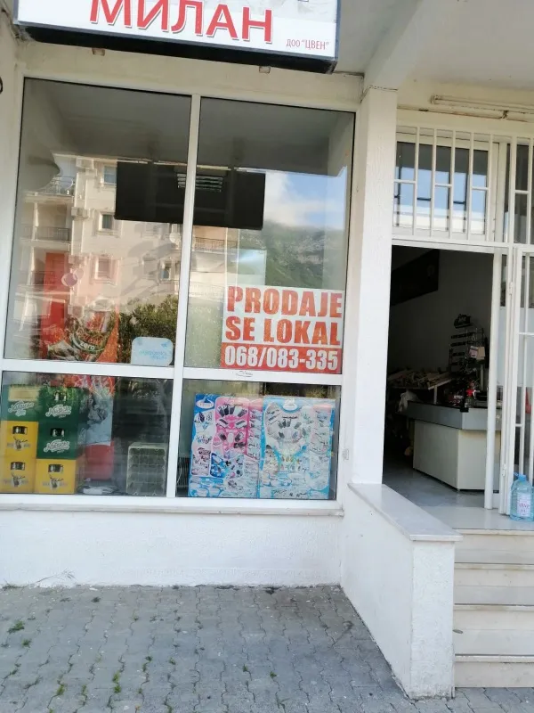 Prodajem tri lokala 