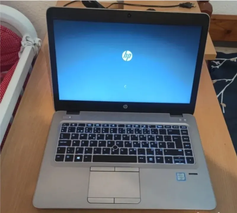 Prodajem Lap Top HP (Elite Book)