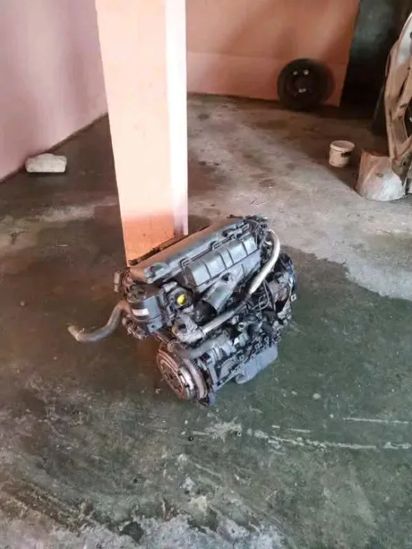 KOMPLETAN.      MOTOR.       OD.     CITROENA.     C3 : 1.4.   HDI.        50.