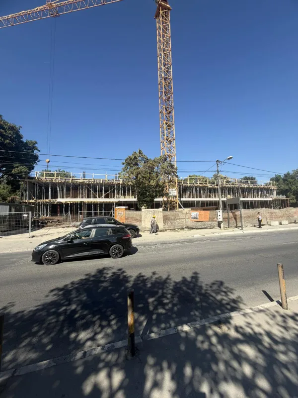 Prodaja vise garaznih mesta-Beograd