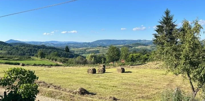 Seosko imanje kod Požege sa izvorom